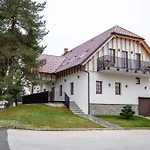 Vineyard Escape Herbersteinova Klet Bed & Breakfast Jursinci