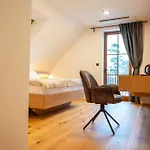 Vineyard Escape Herbersteinova Klet