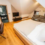Couette-café Vineyard Escape Herbersteinova Klet 3*