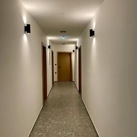 לינה וארוחת בוקר Vineyard Escape Herbersteinova Klet 3*