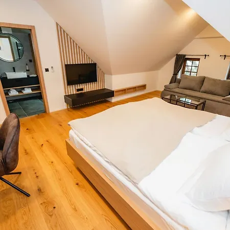 Bed & Breakfast Vineyard Escape Herbersteinova Klet 3*