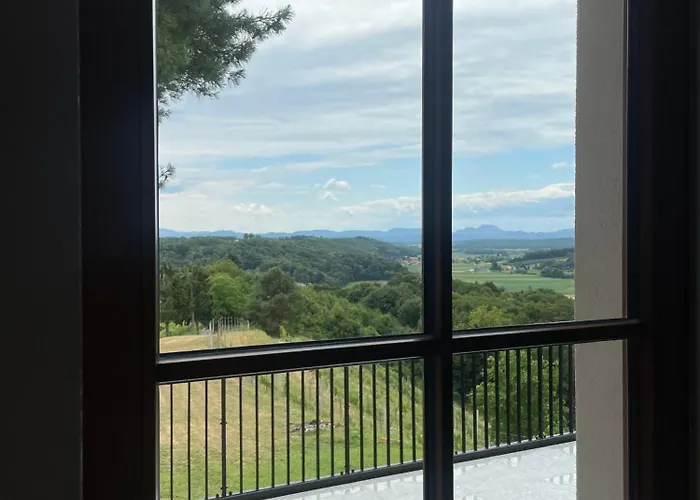 Vineyard Escape Herbersteinova Klet 3*