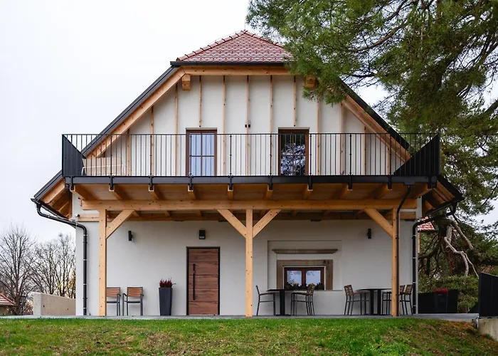 Bed & Breakfast Vineyard Escape Herbersteinova Klet 3*